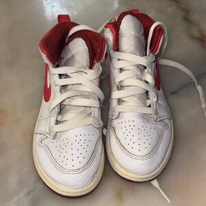 Nike Kids Sneakers in White and Red